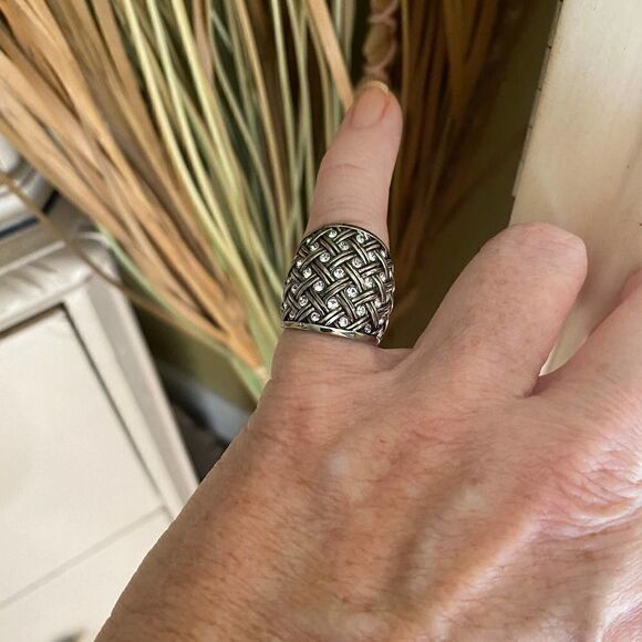 Stainless Steel Weave Ring With Top Grade Crystals Ring Size 6 - Picture 6 of 6